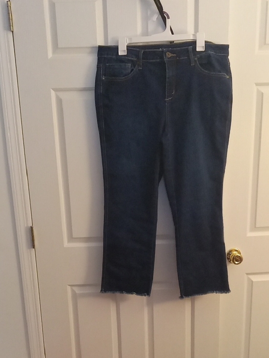 Architect Denim - Architect plus size 16w cropped jeans w frayed hem